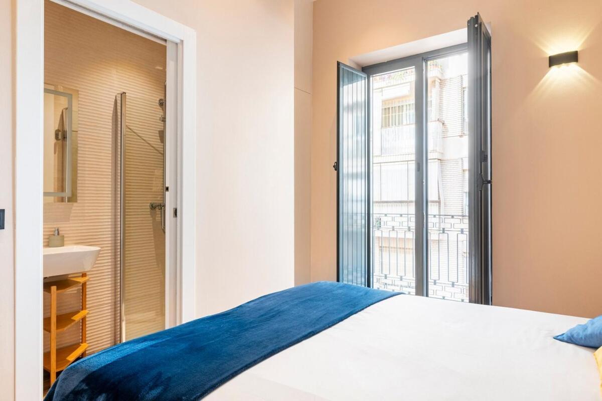 Deluxe Twobedroom Apartment Seville Downtown Exteriör bild